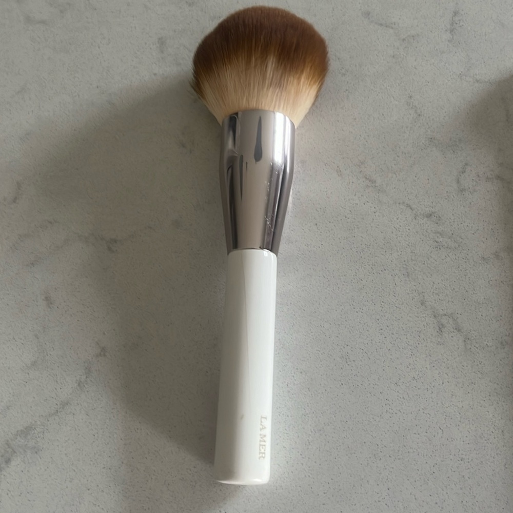 La Mer powder brush